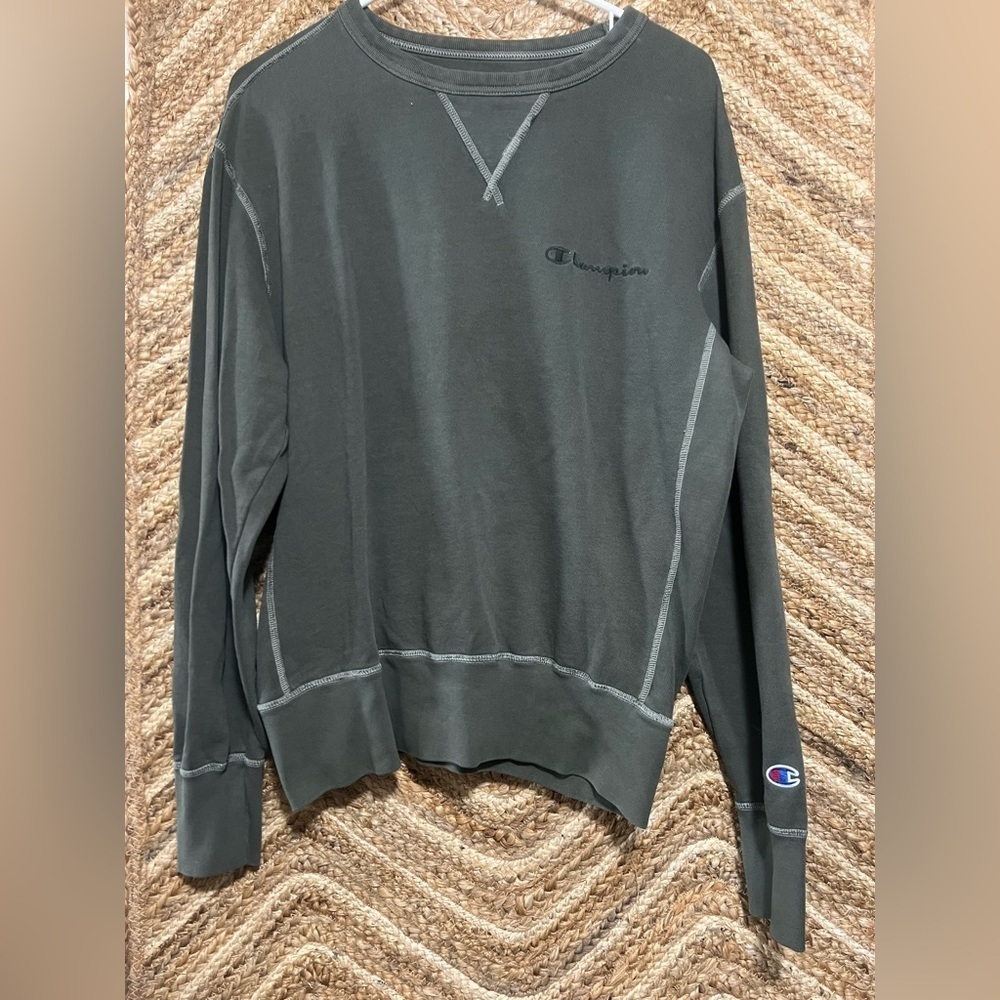 Champion Authentic Athleticwear Women's
Green Pullover Sweater,Size M